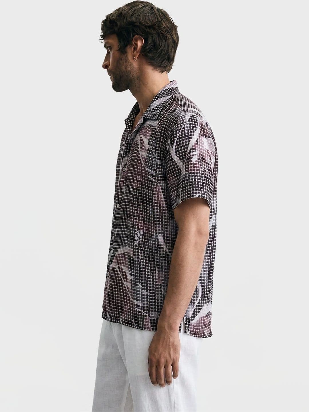 The Indian Garage Co Men Printed Casual Shirt thumbnail 3