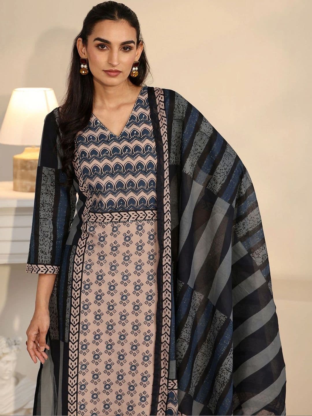 Libas Women Ethnic Motifs Printed Regular Kurta with Trousers & With Dupatta thumbnail 6