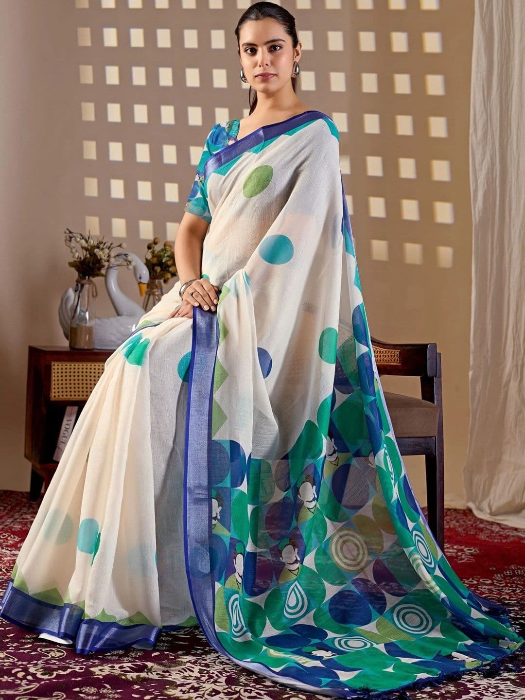 DIVASTRI Zari Linen Blend Designer Saree thumbnail 6