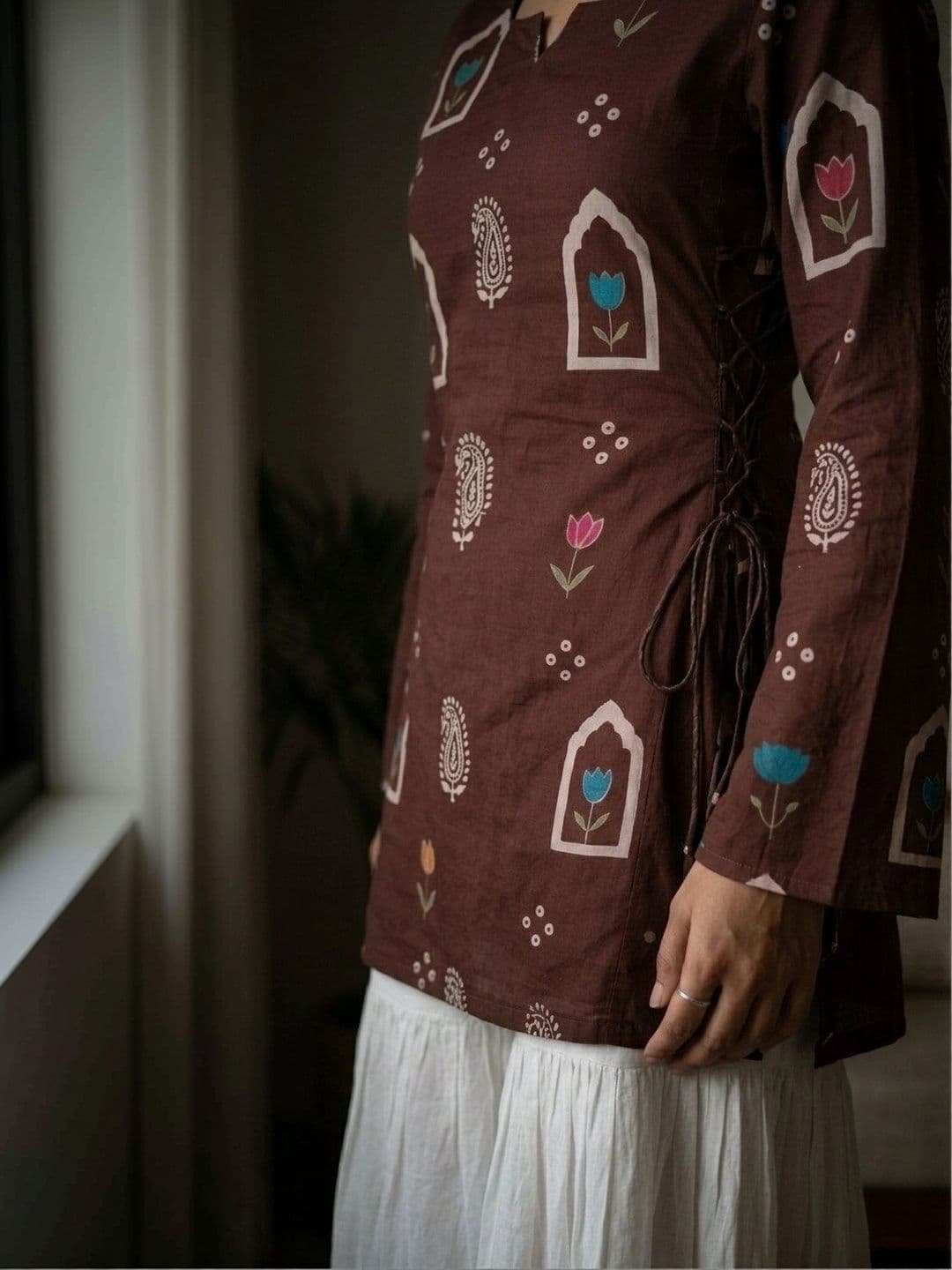 Anouk Rustic Floral Printed Square Neck Flared Sleeves Pure Cotton Kurti thumbnail 2