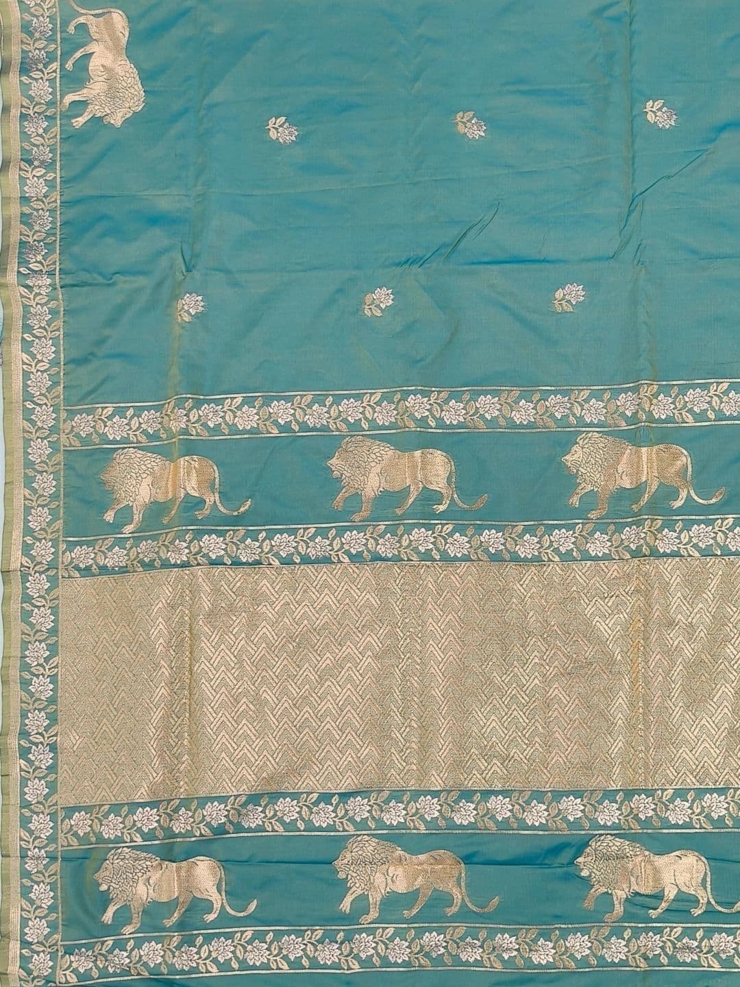 KALINI Floral Woven Design Zari Art Silk Banarasi Saree thumbnail 2