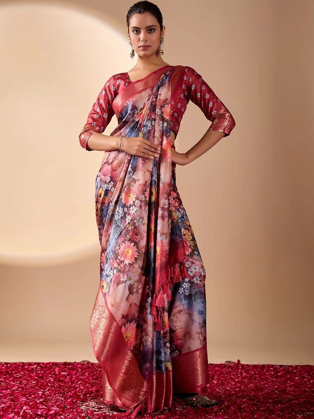 Mitera Floral Zari Silk Blend Designer Saree thumbnail 2
