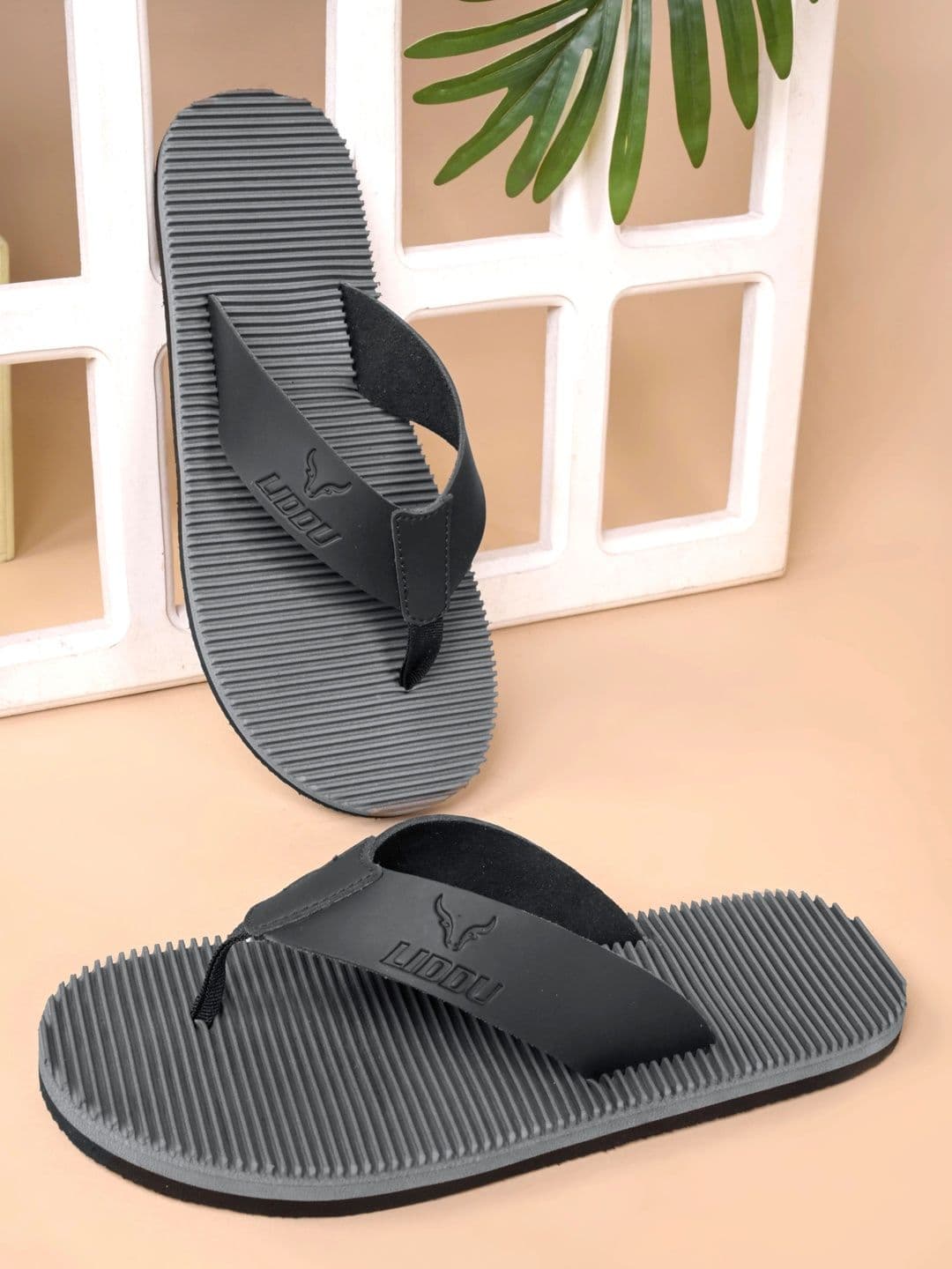 LIDDU Men Thong Flip-Flops thumbnail 3