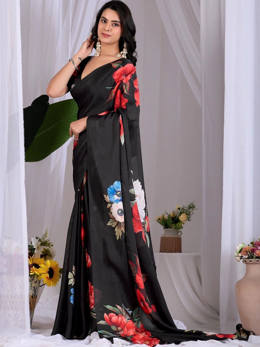 DIVASTRI Floral Satin Designer Saree thumbnail 5