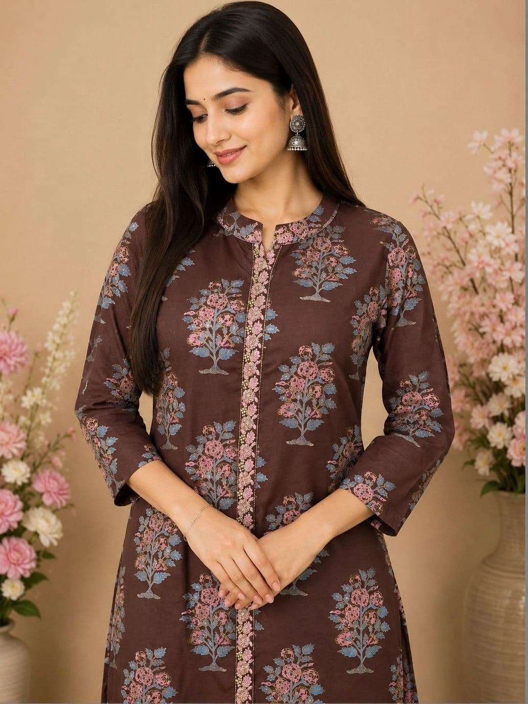 Araaha Women Floral Printed Thread Work Floral Kurta thumbnail 4