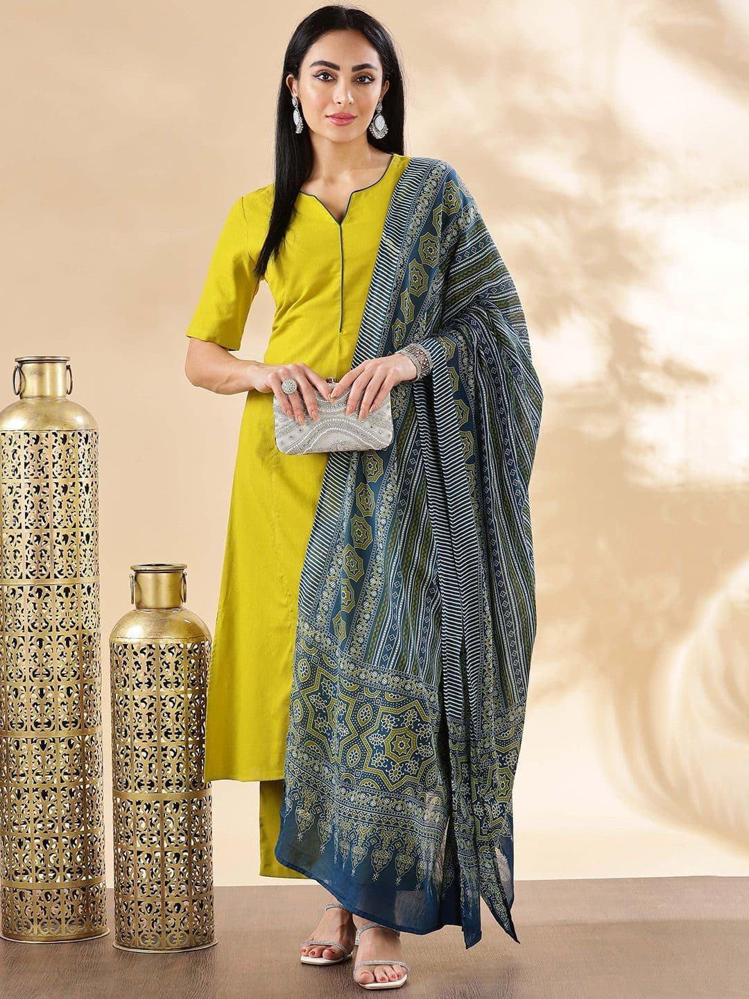 Anouk Women Solid Cotton Kurta with Palazzo & Dupatta thumbnail 5
