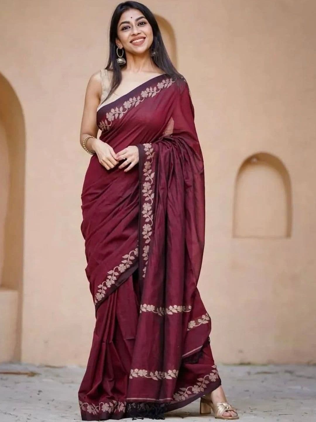 saneria silk Women Floral Linen Blend Bagru Saree - view 1
