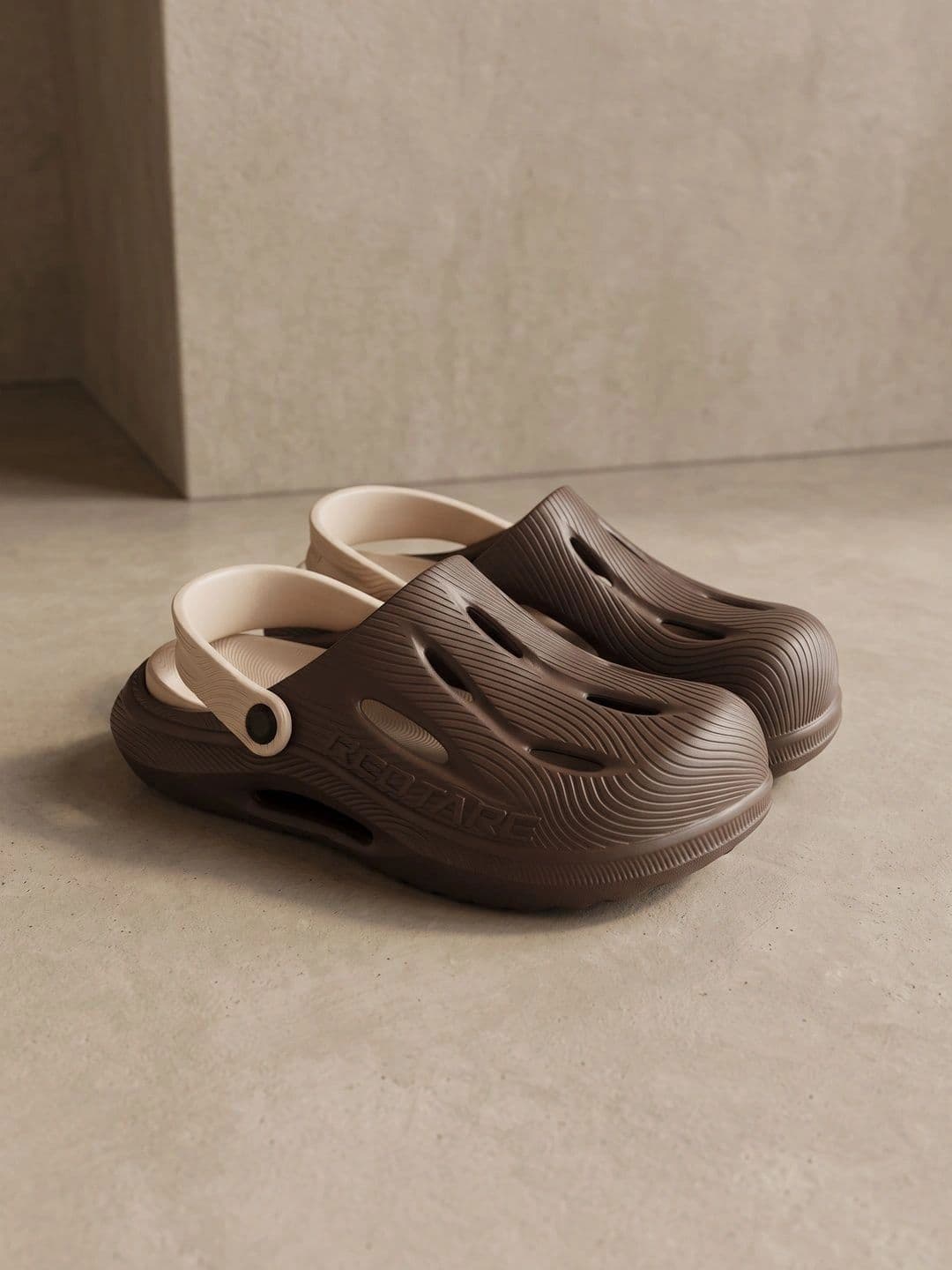 Red Tape Men Clogs - view 1