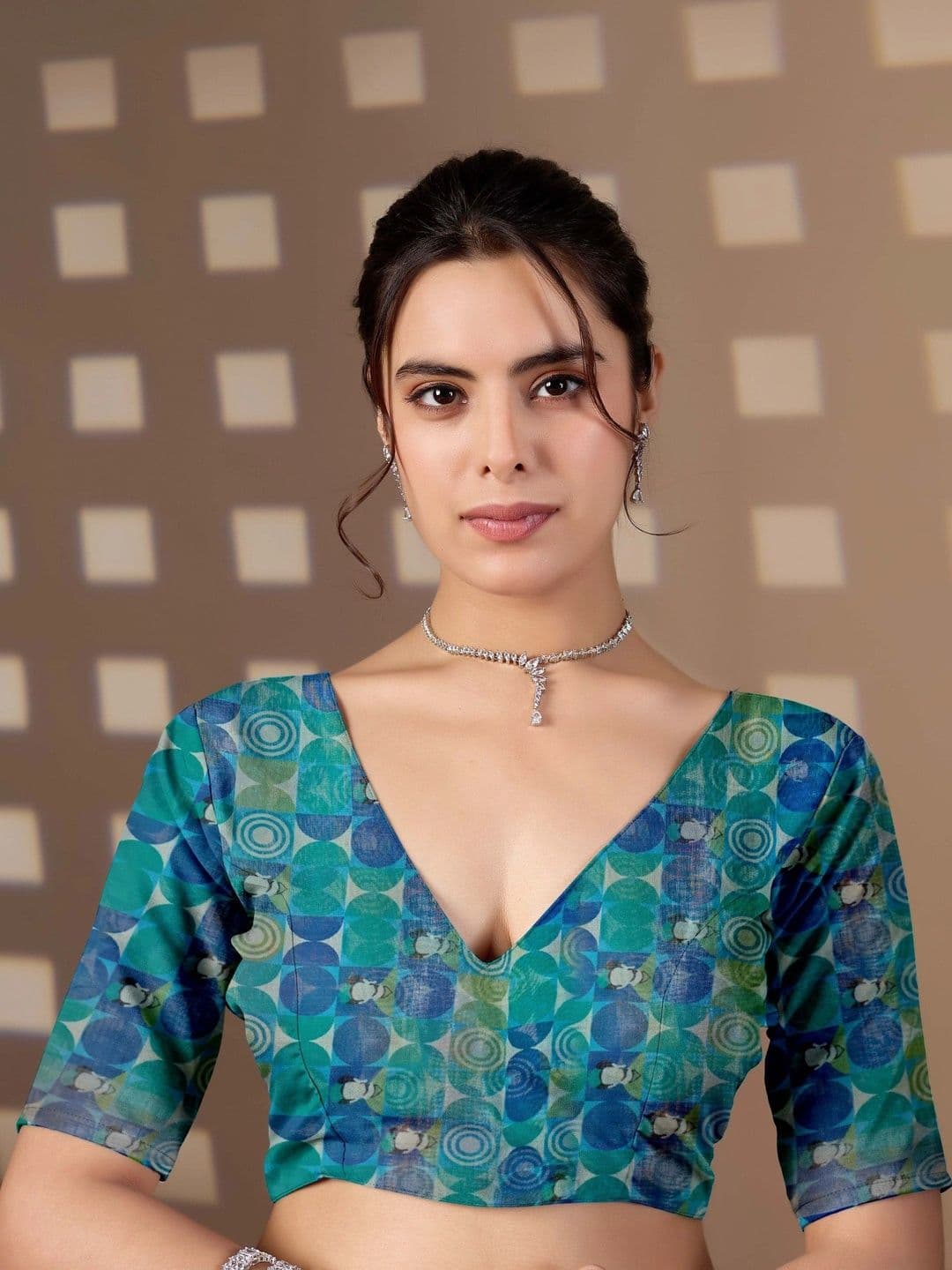DIVASTRI Zari Linen Blend Designer Saree thumbnail 5