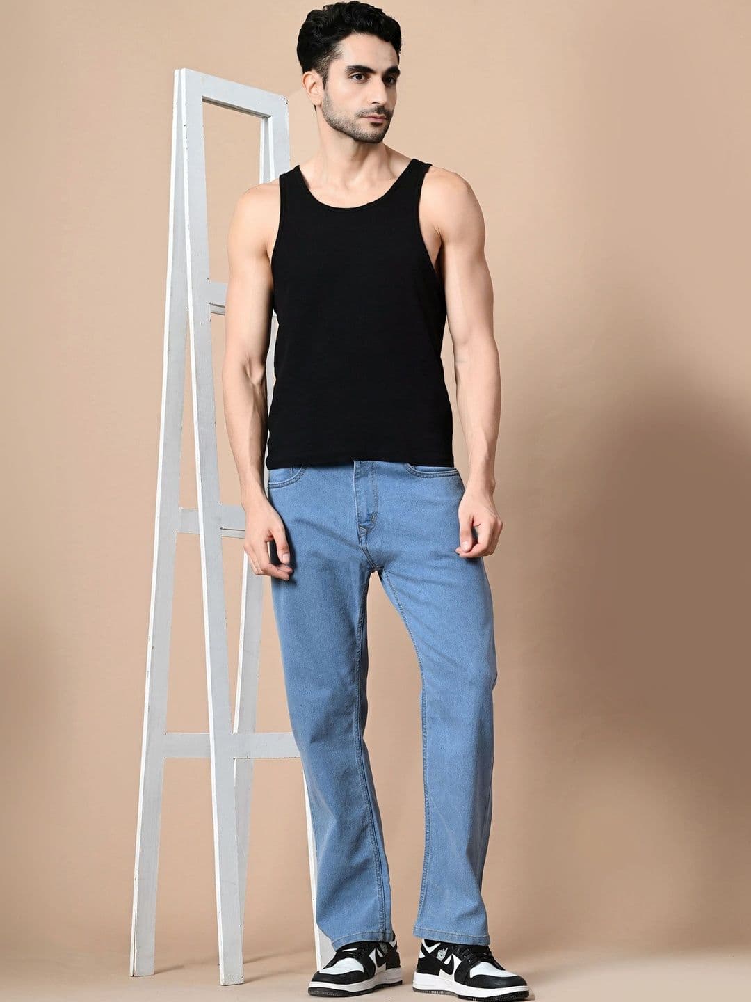 Metronaut Men Classic Regular Fit Mid-Rise Stretchable Jeans thumbnail 4