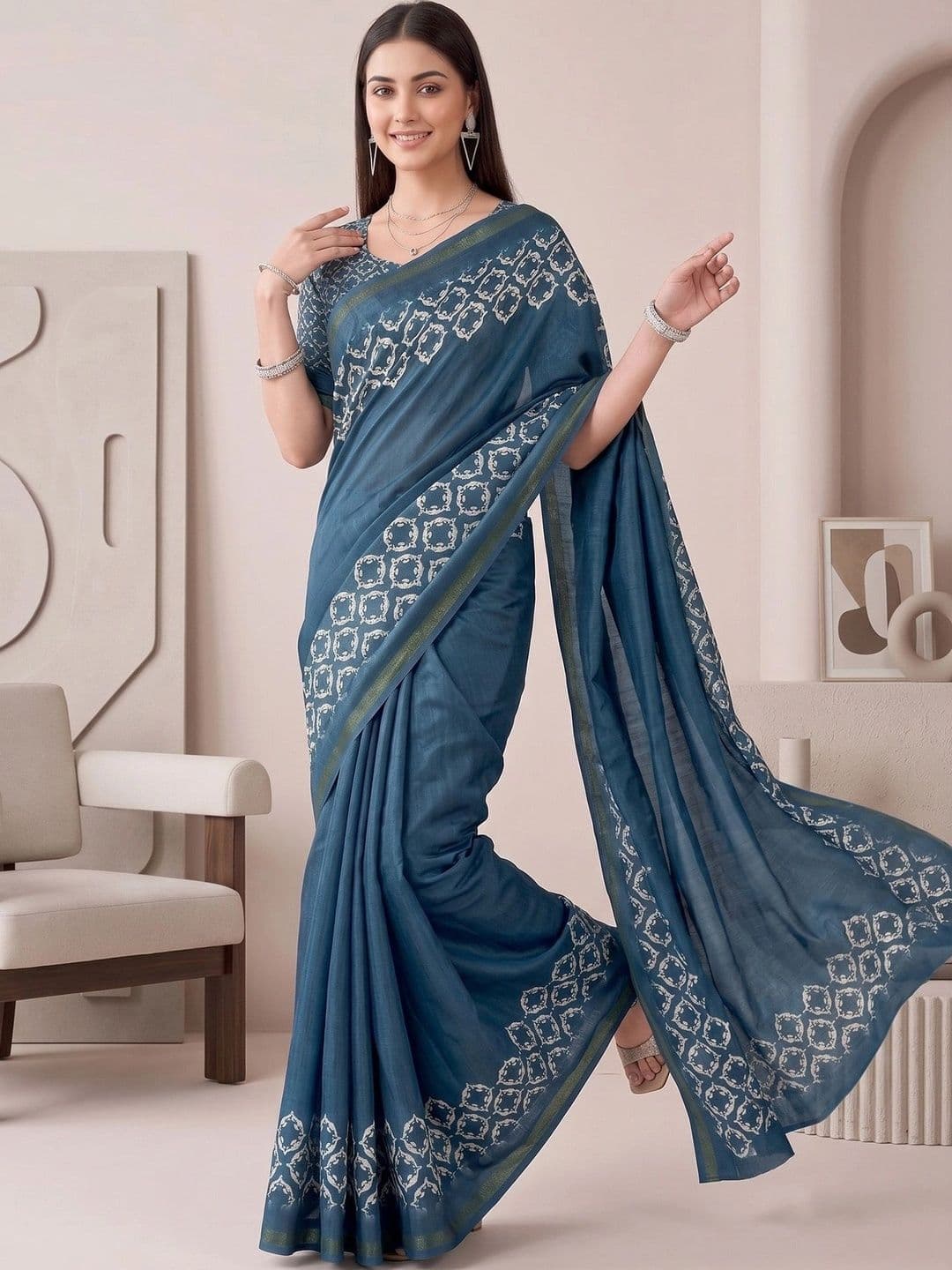 elora Women Printed Fusion Handloom Saree - view 1