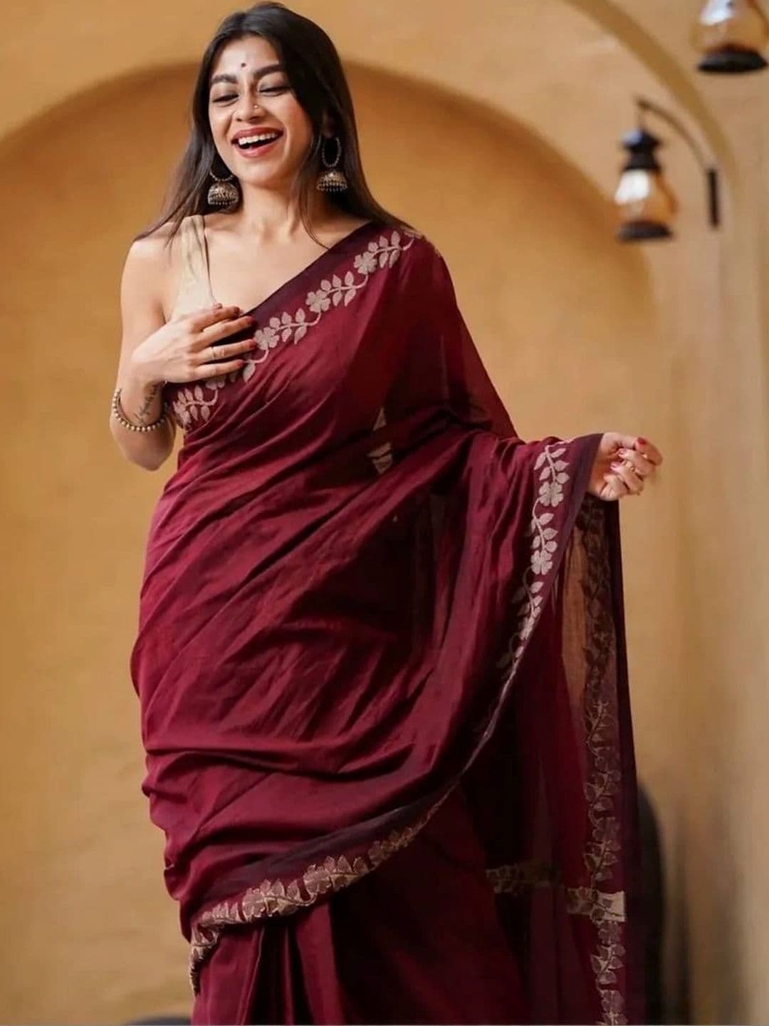 saneria silk Women Floral Linen Blend Bagru Saree thumbnail 5