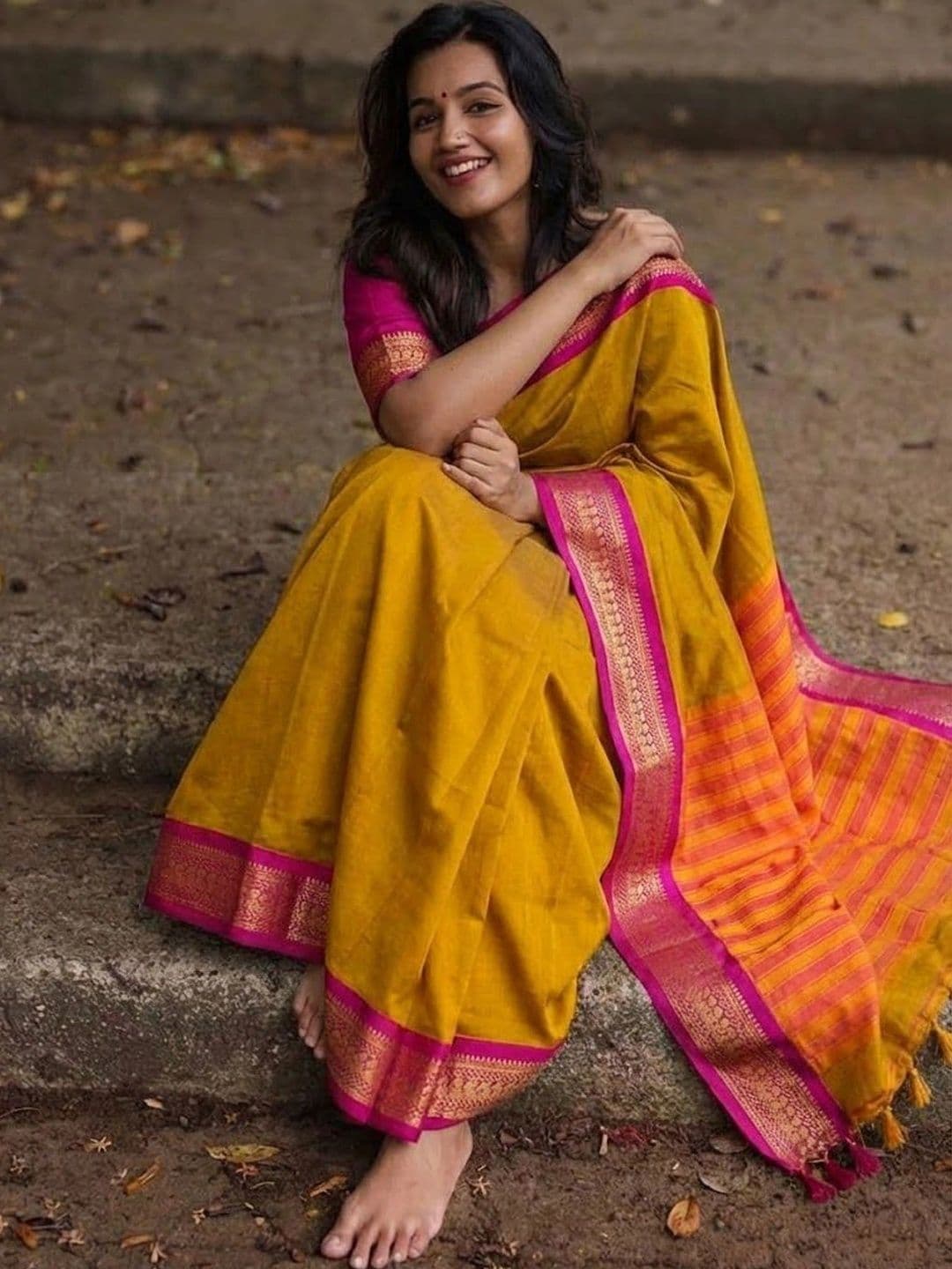 ALPENIKA Striped Zari Art Silk Mysore Silk Saree thumbnail 4