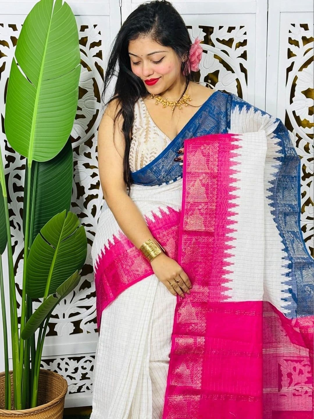 TWRIL Woven Design Zari Pure Cotton Saree thumbnail 3