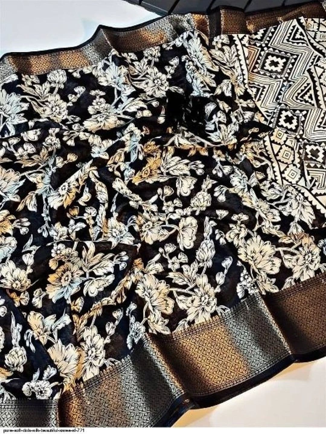 NARIVESH TRENDS Floral Zari Silk Blend Saree thumbnail 6