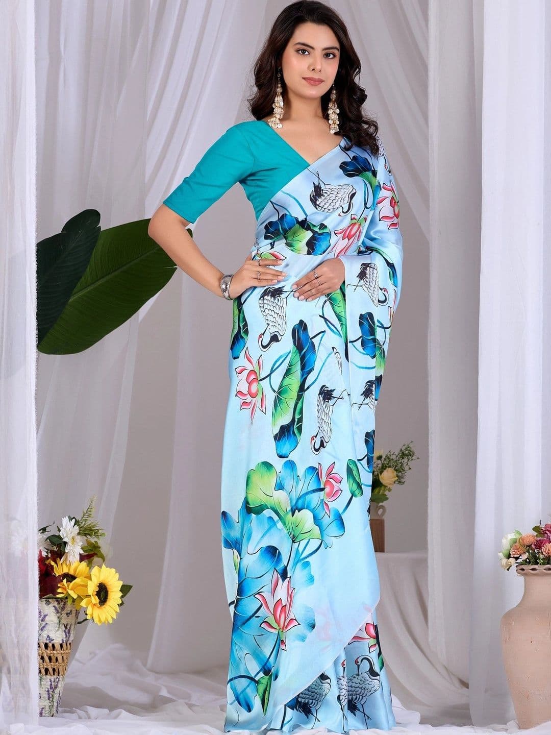 DIVASTRI Floral Satin Designer Saree thumbnail 4