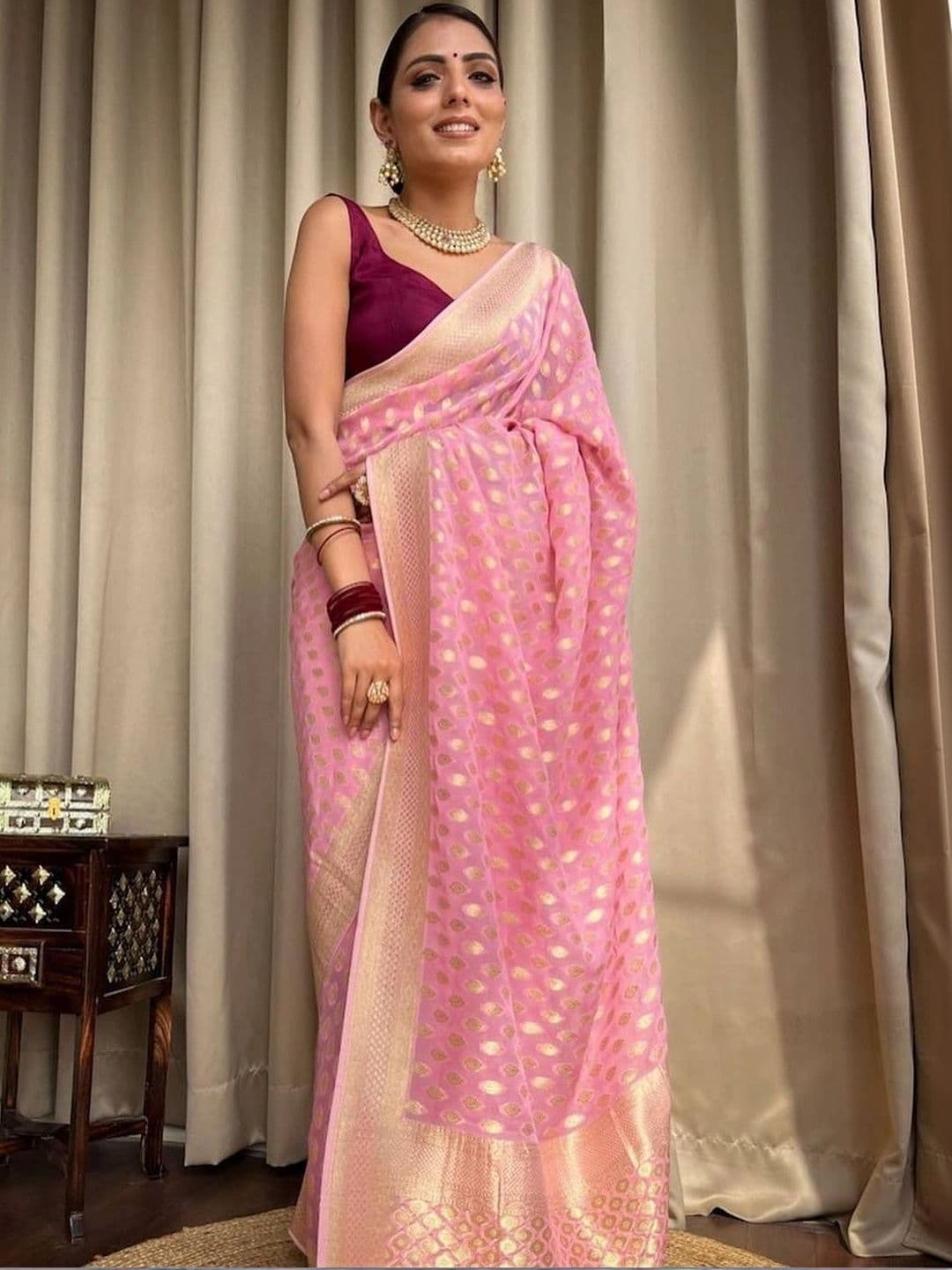 NARIVESH TRENDS Woven Design Zari Silk Cotton Saree - view 1