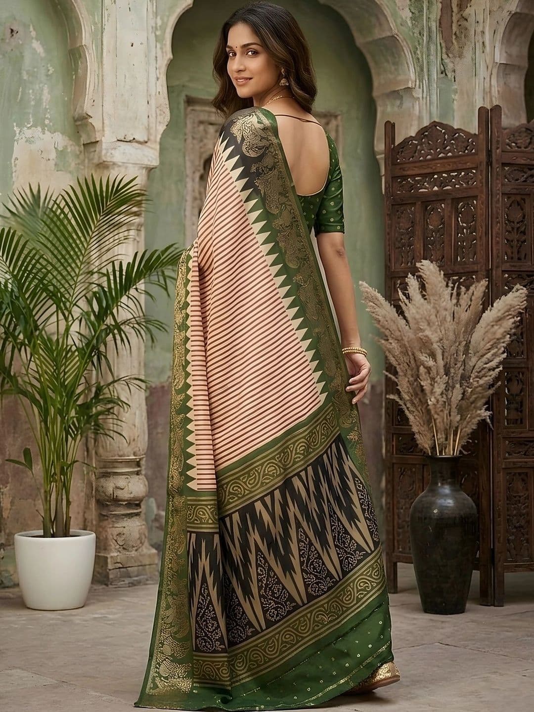 Mitera Striped Zari Silk Blend Designer Saree thumbnail 2