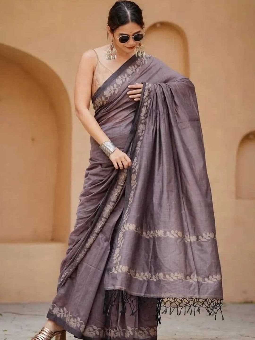 saneria silk Floral Linen Blend Bagru Saree thumbnail 6