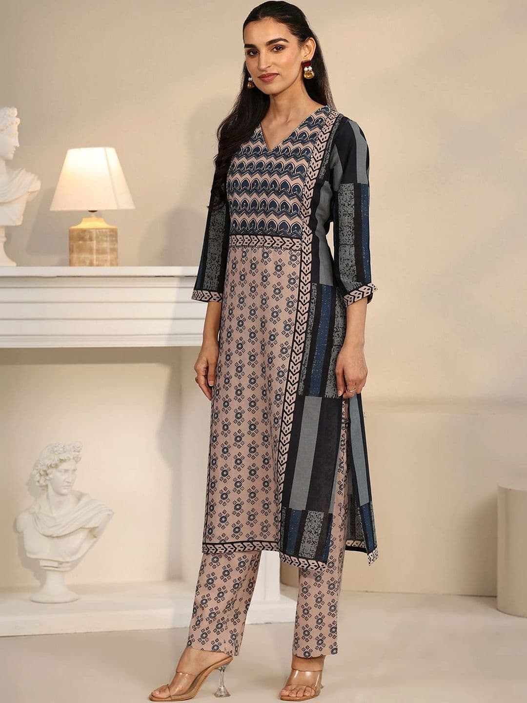 Libas Women Ethnic Motifs Printed Regular Kurta with Trousers & With Dupatta thumbnail 3