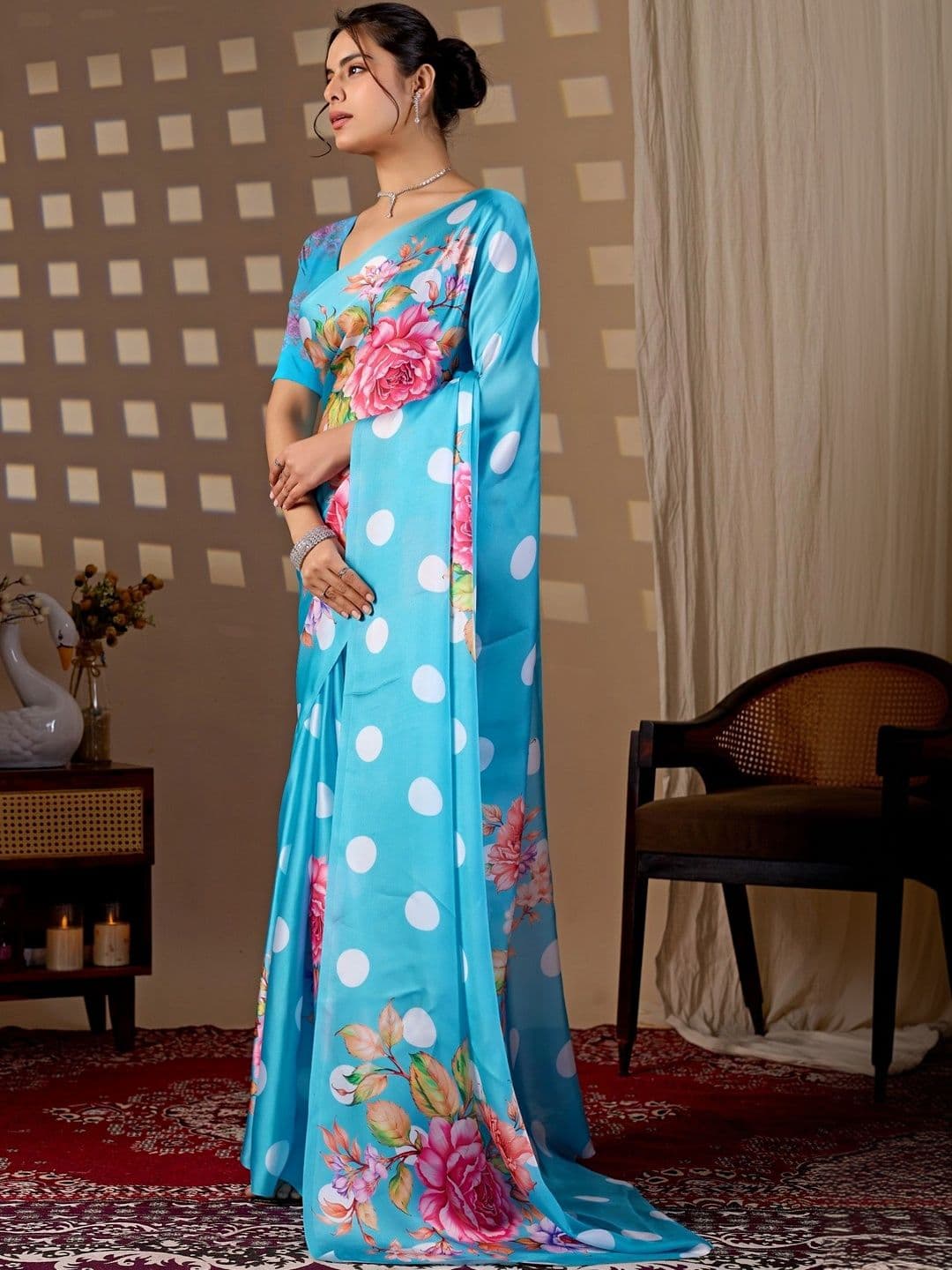 DIVASTRI Floral Satin Designer Saree thumbnail 3