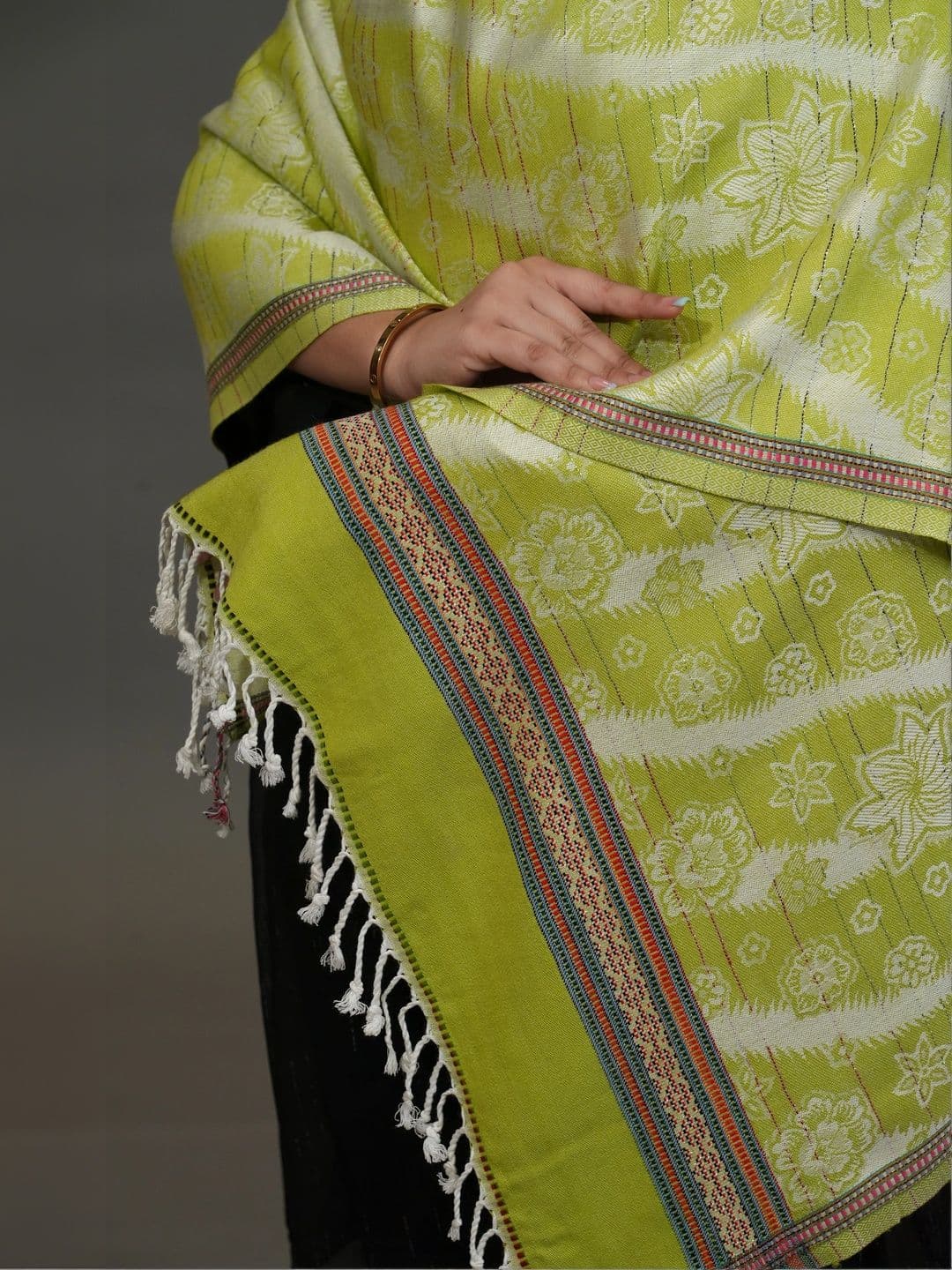 SHIFNEEN Women Floral Woven Design Acrylic Shawl thumbnail 4