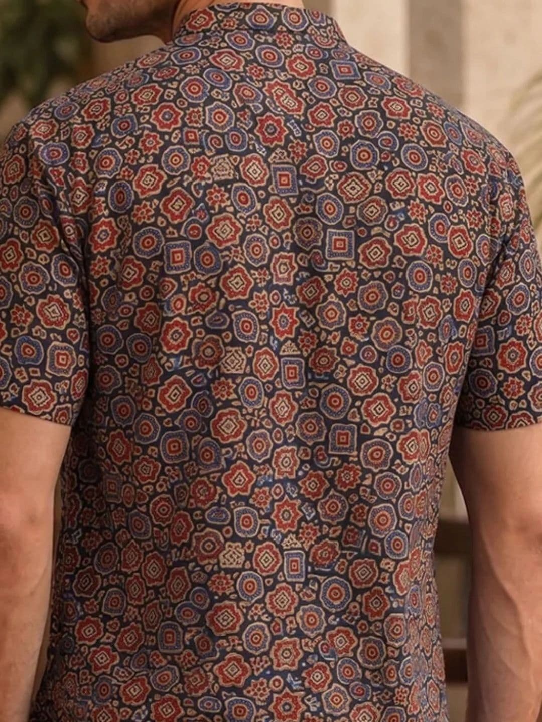Avishya Men Geometric Printed Handloom Kurta thumbnail 7