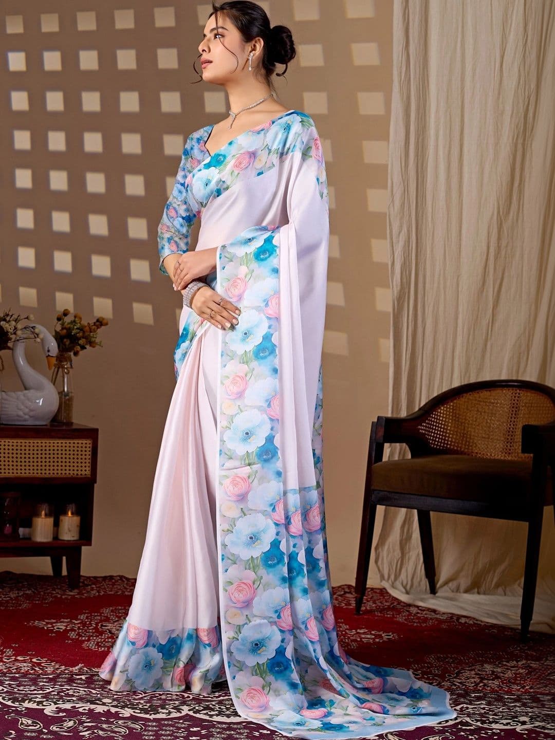 DIVASTRI Floral Satin Designer Saree thumbnail 3