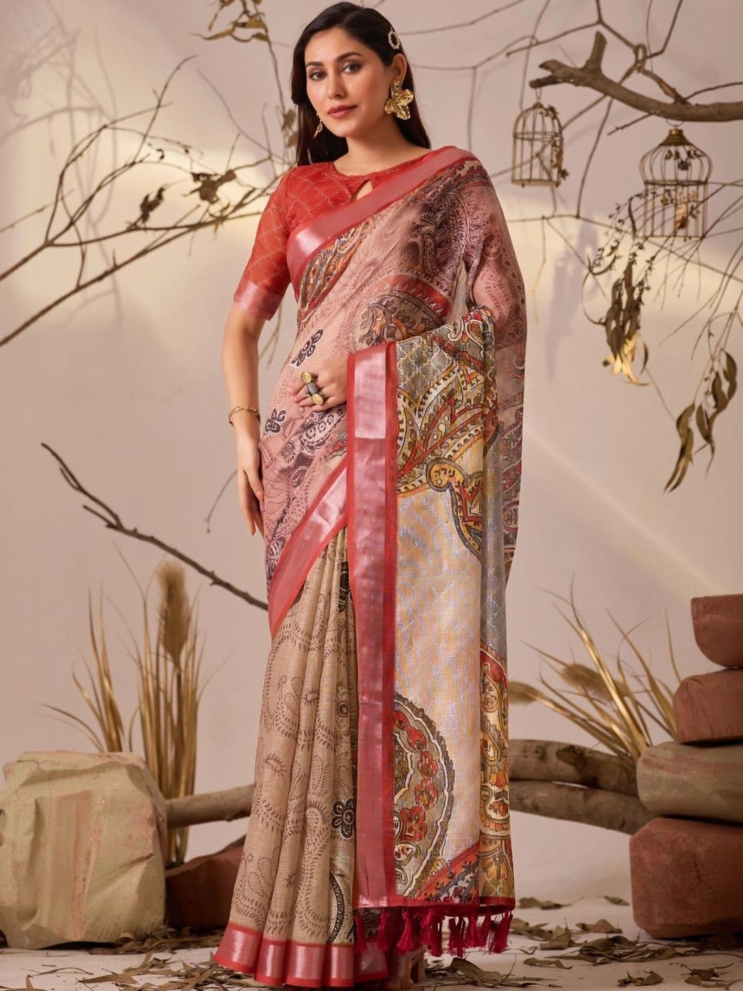 DIVASTRI Paisley Linen Blend Designer Patola Saree thumbnail 5