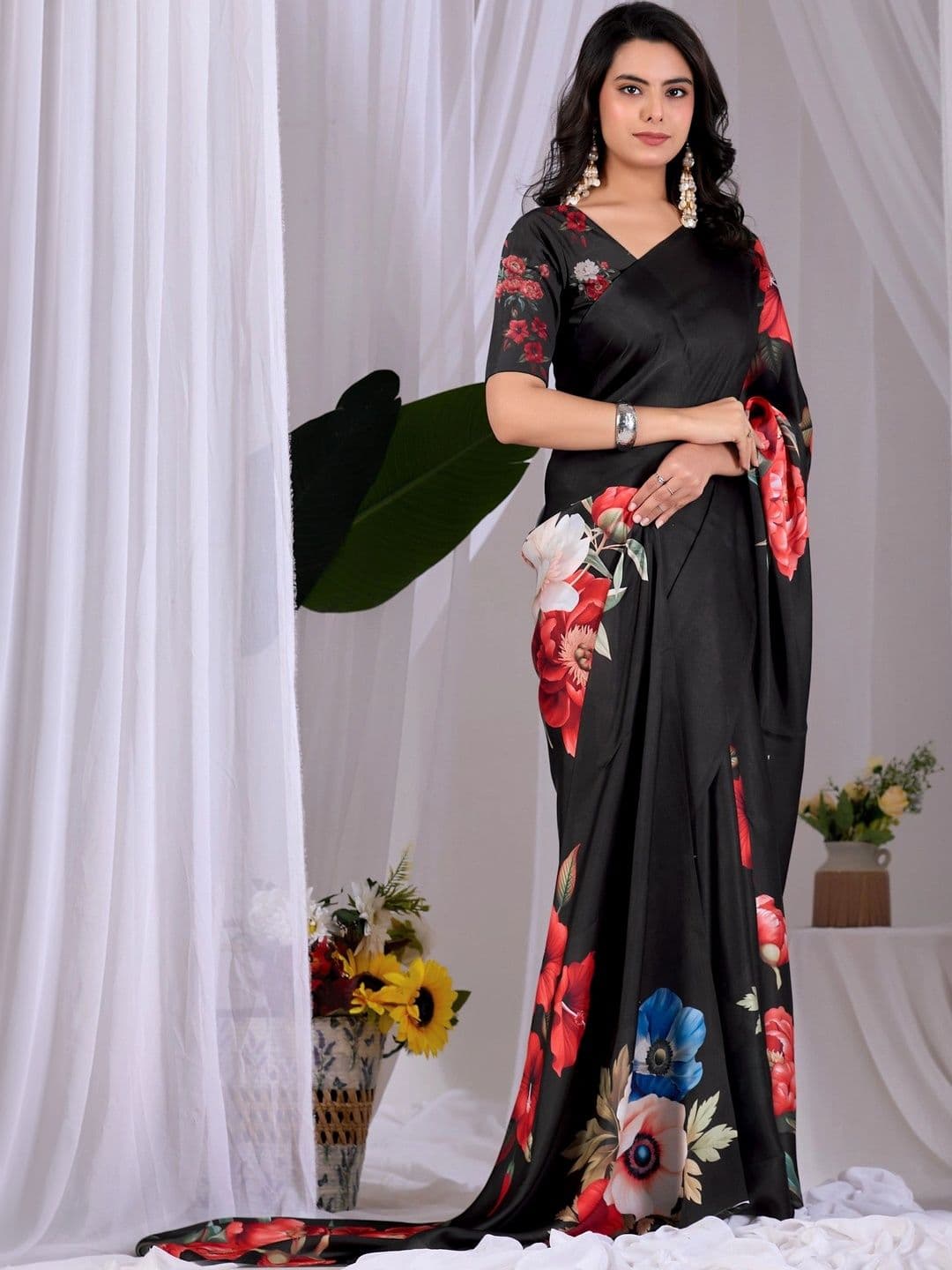 DIVASTRI Floral Satin Designer Saree thumbnail 3