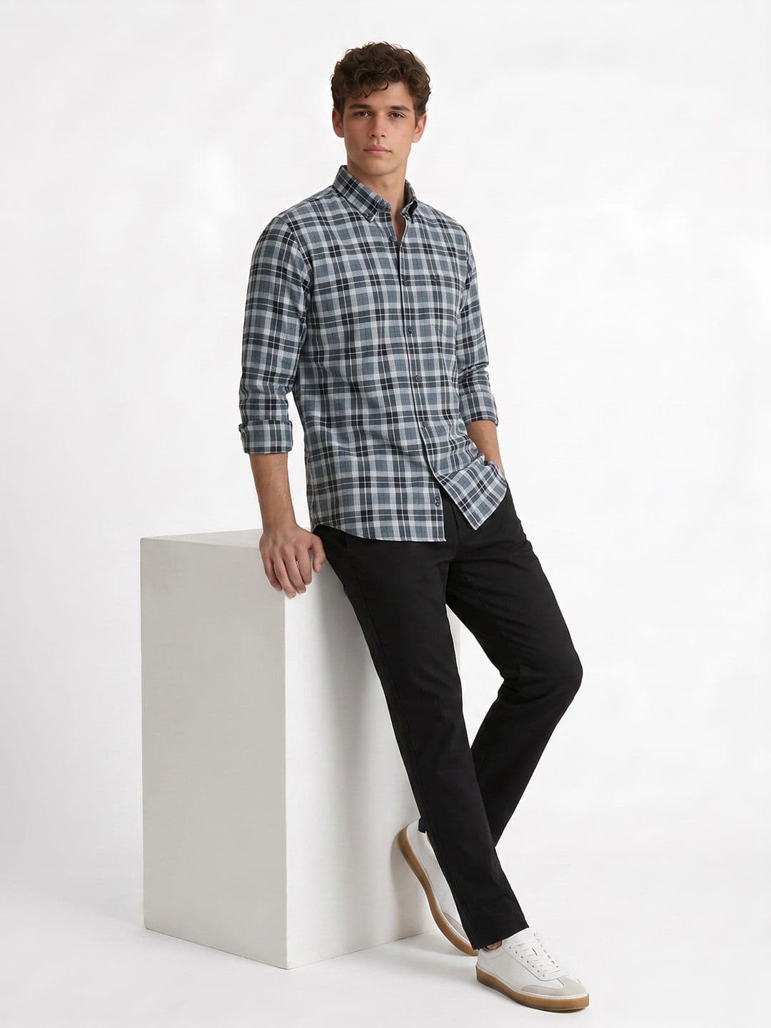 Peter England Snug Slim Fit Checked Casual Shirt thumbnail 5
