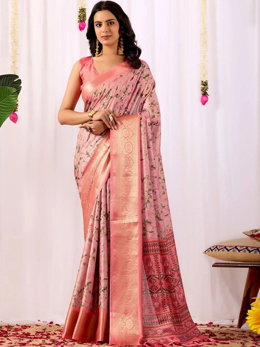 DIVASTRI Floral Zari Silk Blend Designer Saree - view 1