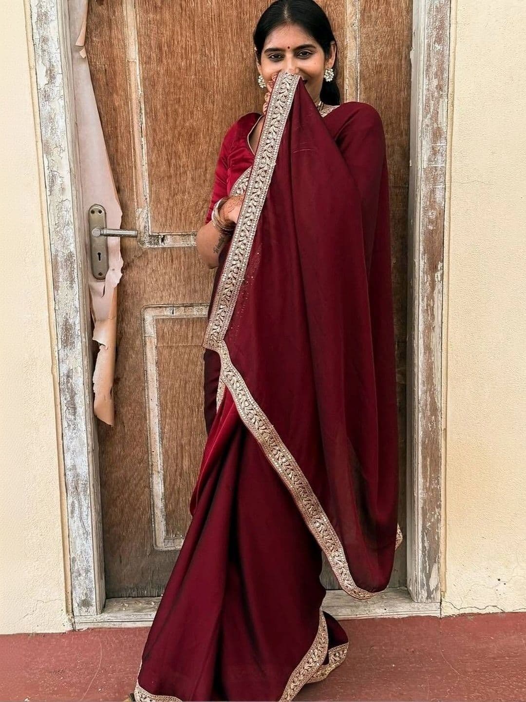 ANJAVI FASHION Zari Jute Silk Saree thumbnail 2