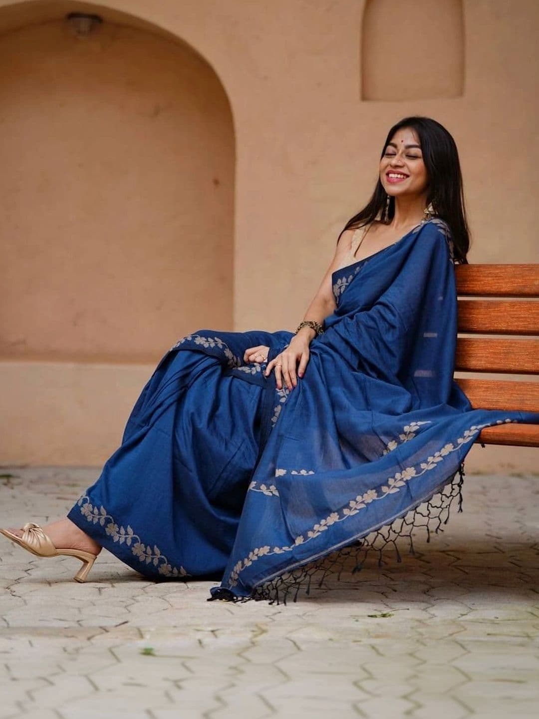 saneria silk Floral Linen Blend Bagru Saree thumbnail 7