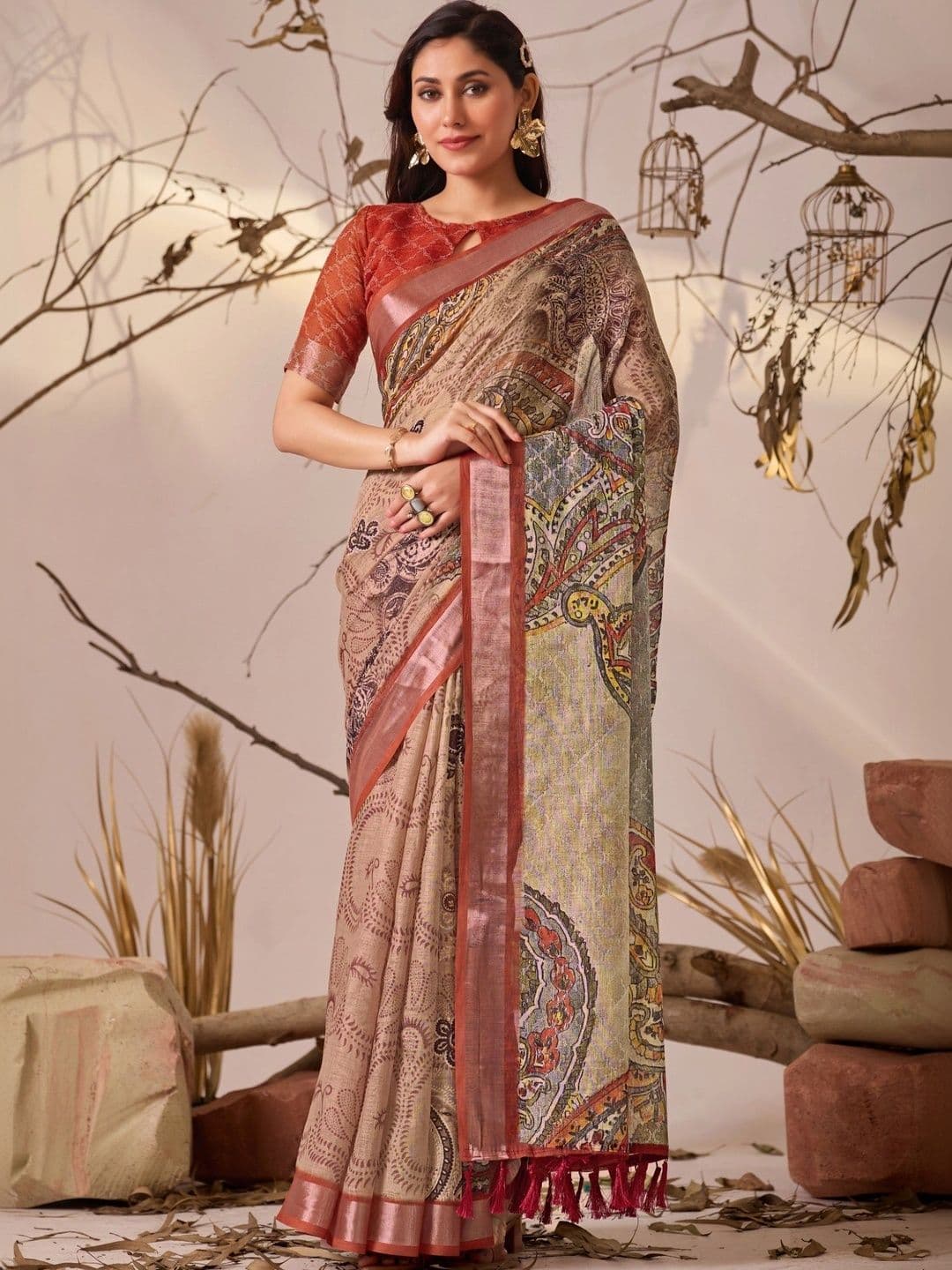 DIVASTRI Paisley Linen Blend Designer Patola Saree - view 1