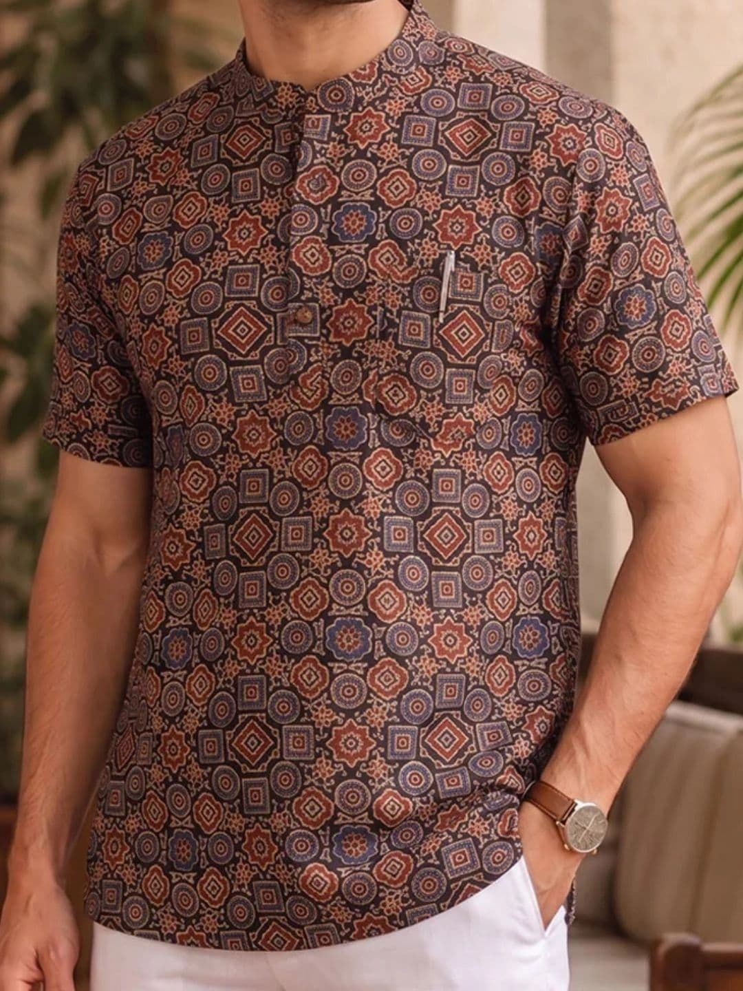 Avishya Men Geometric Printed Handloom Kurta thumbnail 3