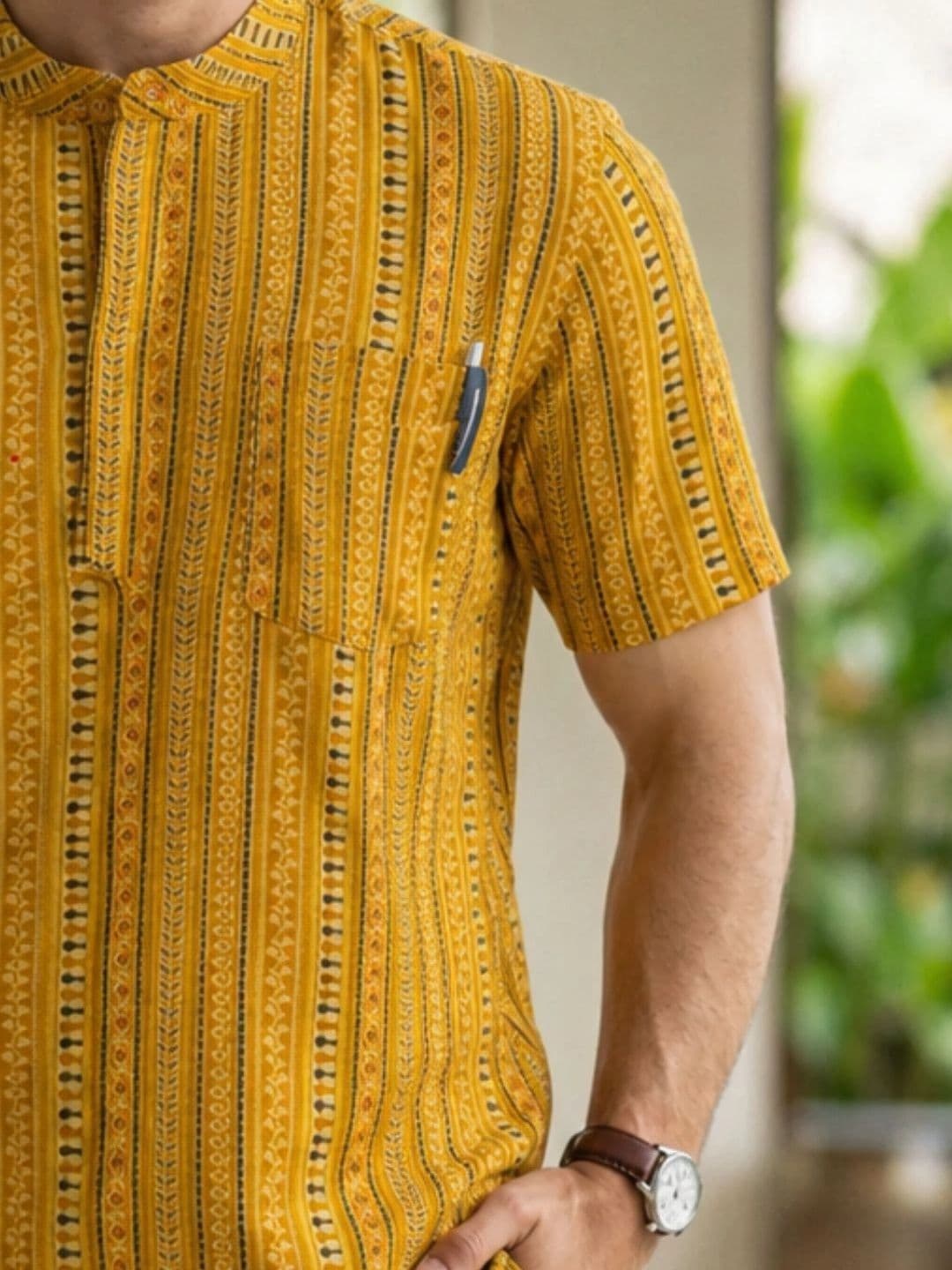 Avishya Men Printed Handloom Kurta thumbnail 4