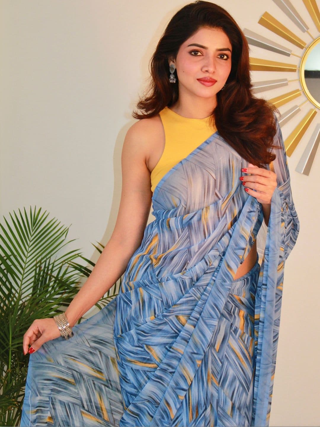 NARIVESH TRENDS Poly Georgette Saree - view 1