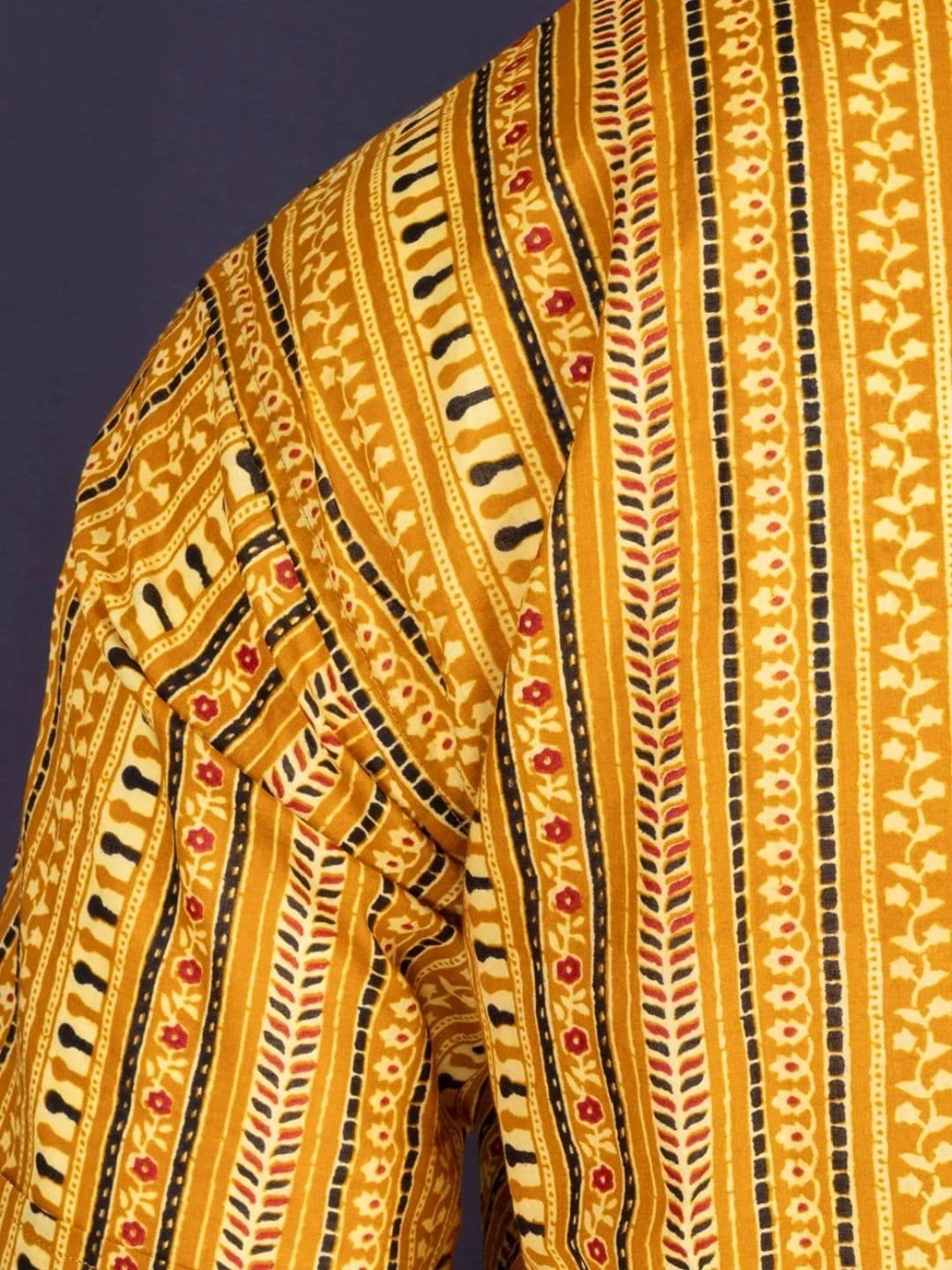 Avishya Men Printed Handloom Kurta thumbnail 3