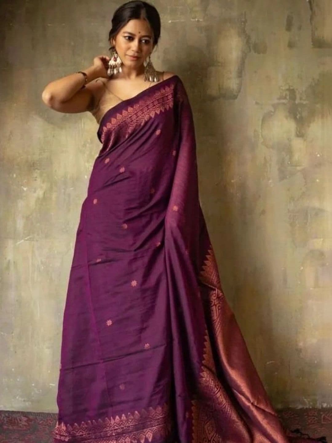 NARIVESH TRENDS Woven Design Zari Silk Cotton Saree - view 1