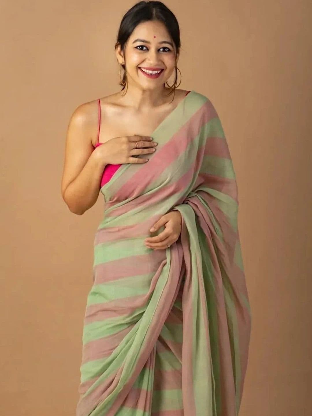 saneria silk Striped Linen Blend Taant Saree thumbnail 2