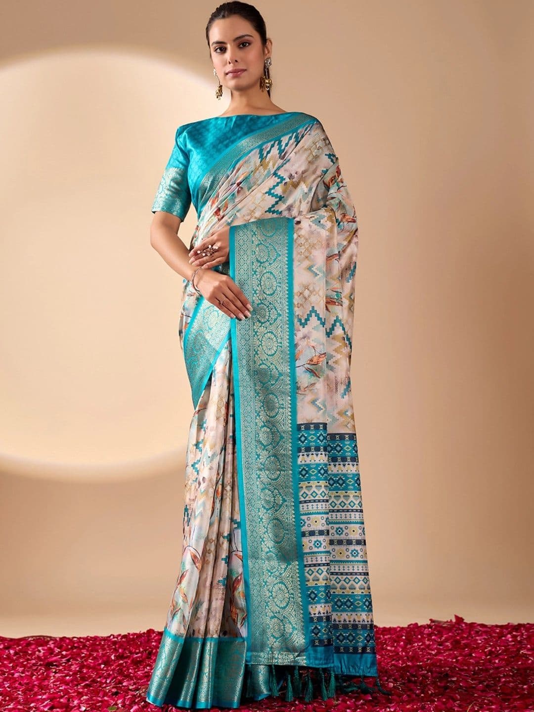 DIVASTRI Zari Silk Blend Designer Saree - view 1