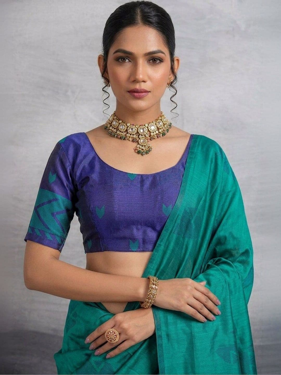 UMANTA Woven Design Silk Blend Banarasi Saree thumbnail 5