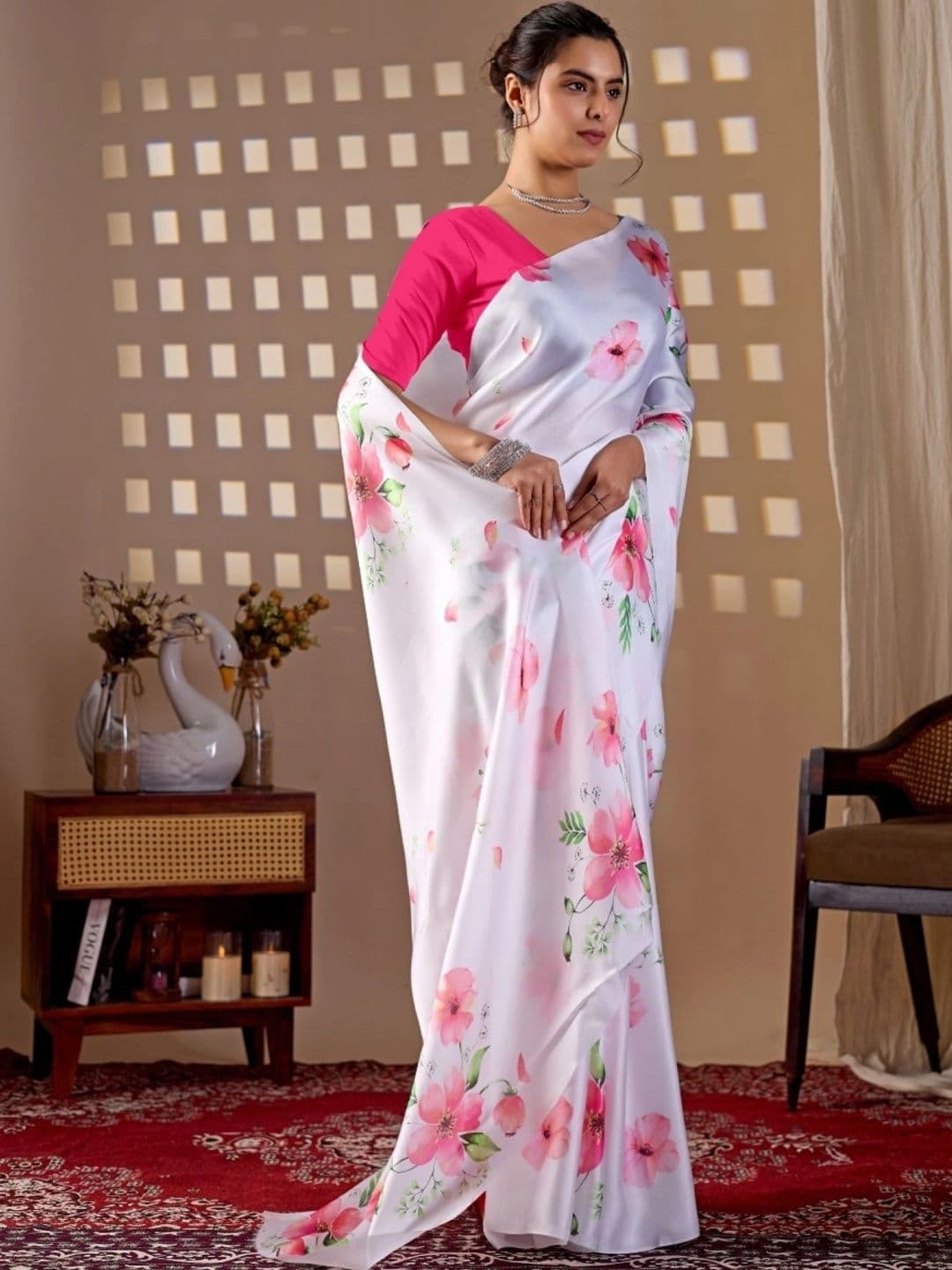 Mitera Floral Designer Saree thumbnail 5