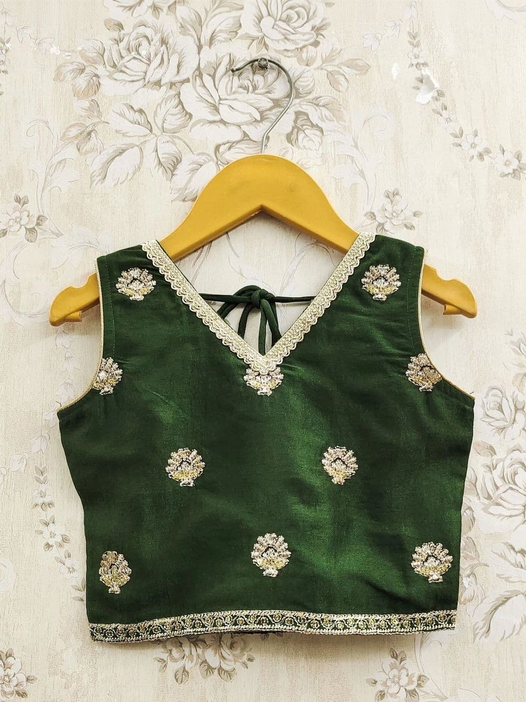 KALINI Girls Embellished Ready to Wear Lehenga & thumbnail 2