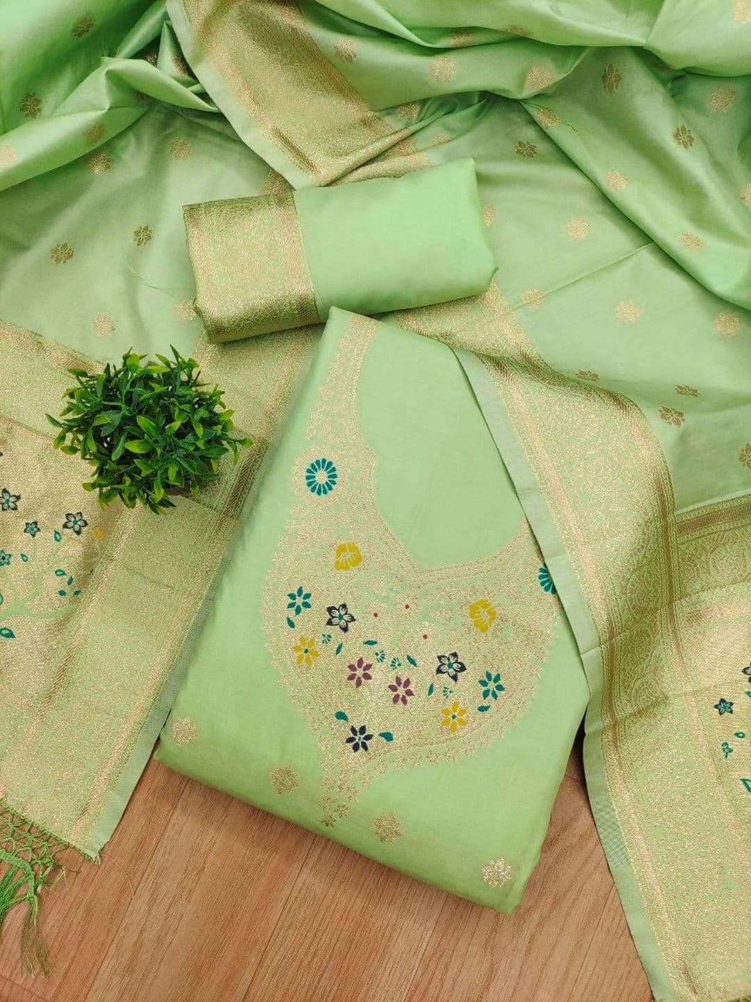 KALINI Pure Silk Unstitched Dress Material thumbnail 3
