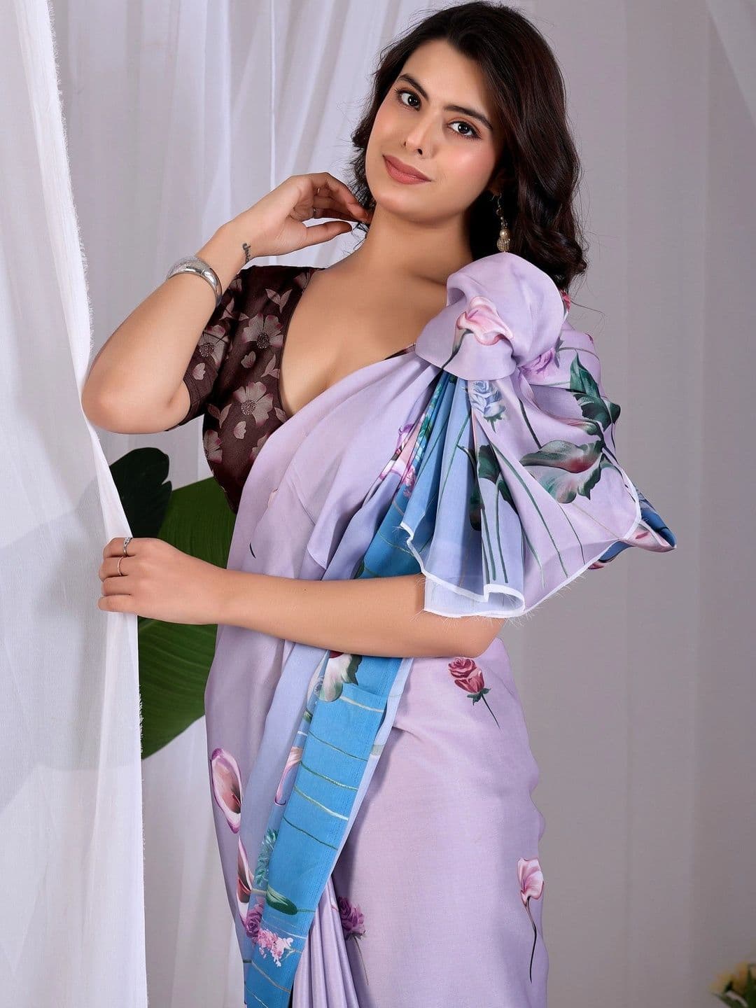 DIVASTRI Floral Satin Designer Saree thumbnail 2
