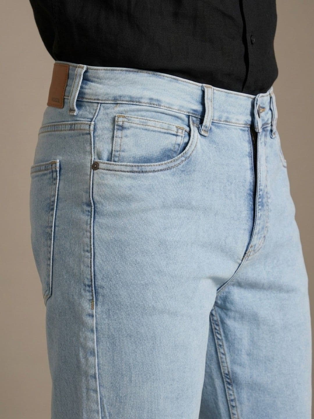 glitchez Men Straight Fit Mid-Rise Light Fade Stretchable Jeans thumbnail 5