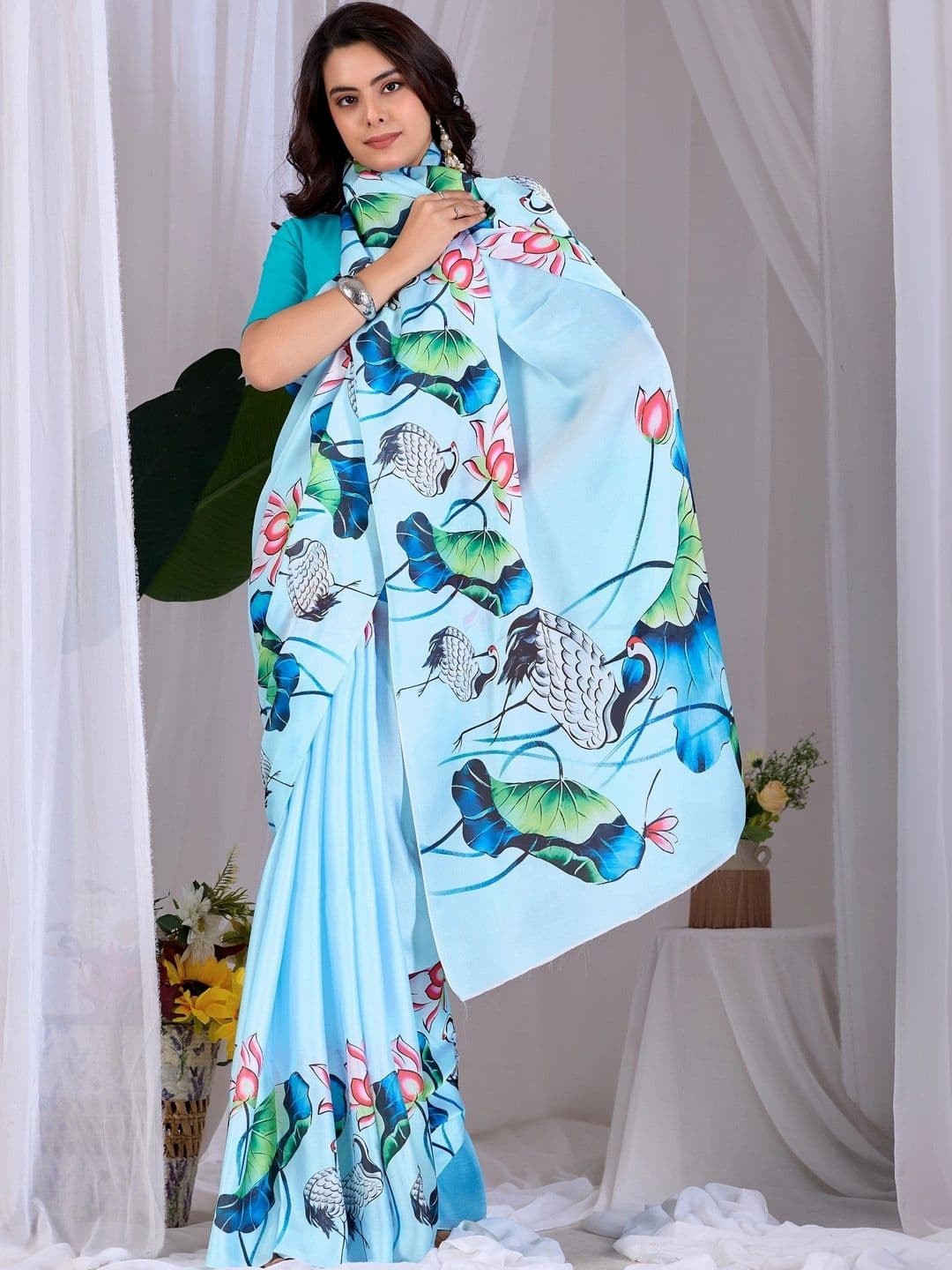 DIVASTRI Floral Satin Designer Saree thumbnail 7