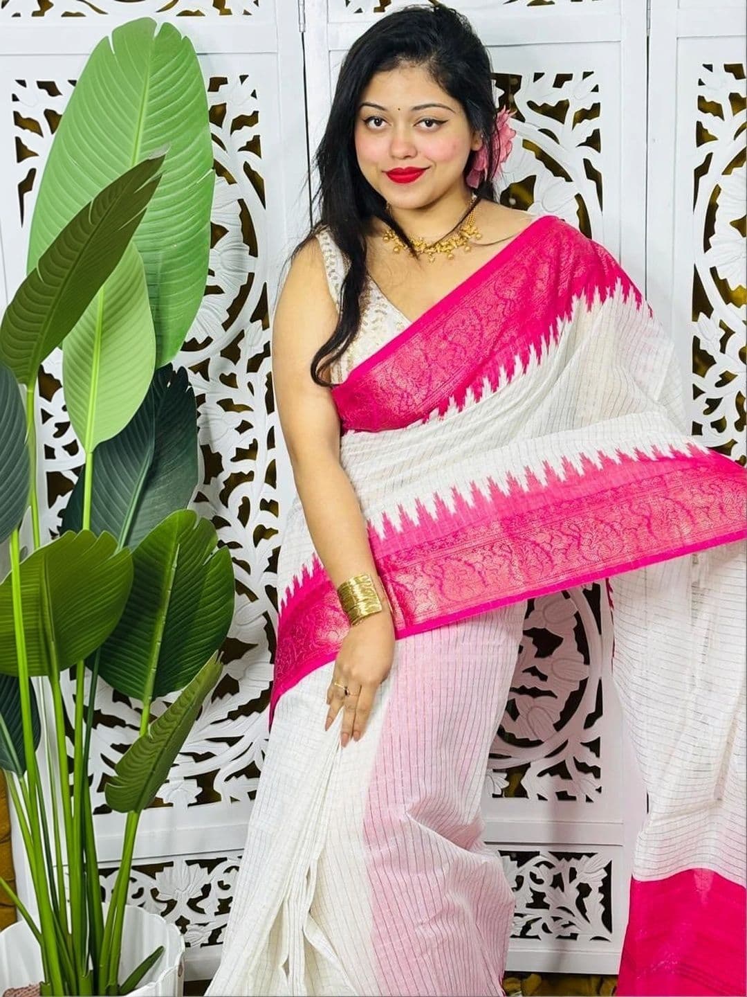 TWRIL Woven Design Zari Pure Cotton Saree thumbnail 2